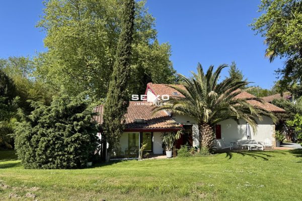 Maison Saubrigues 8 pièces 270 m2